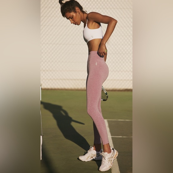 FP Movement by Free People Pants - NWT Free People Movement Good Karma Hi-Rise 7/8 Length Good Karma Leggings XS/S